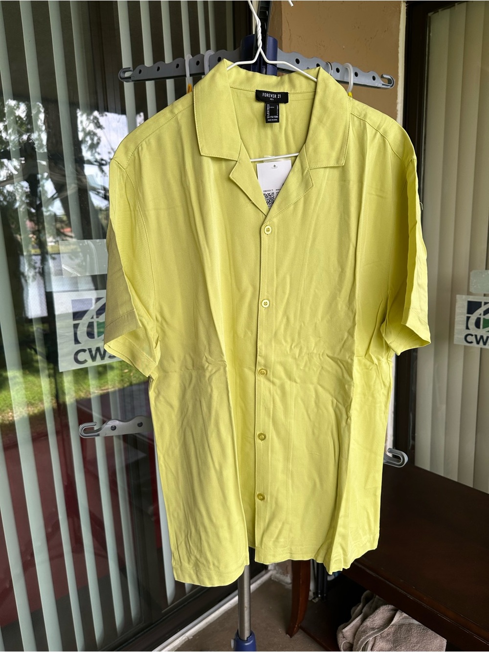 Forever 21 Neon Lime Short Sleeve Camp Shirt Rayon material
